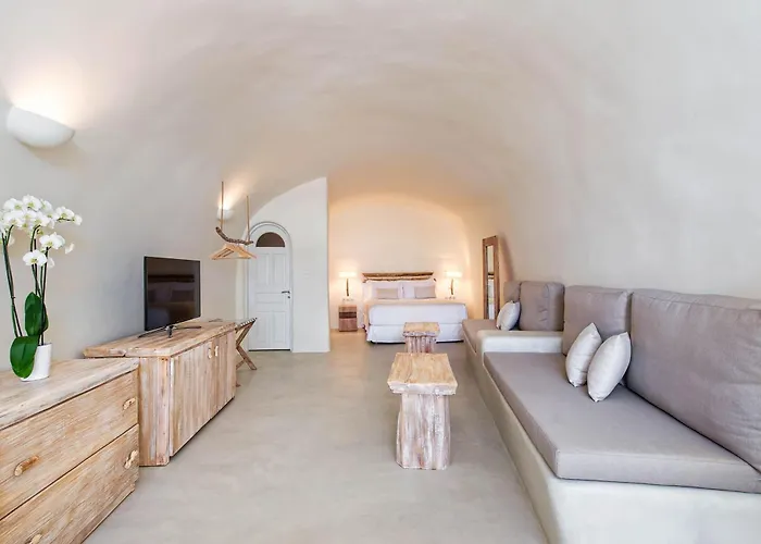 The Ivory In Santorini